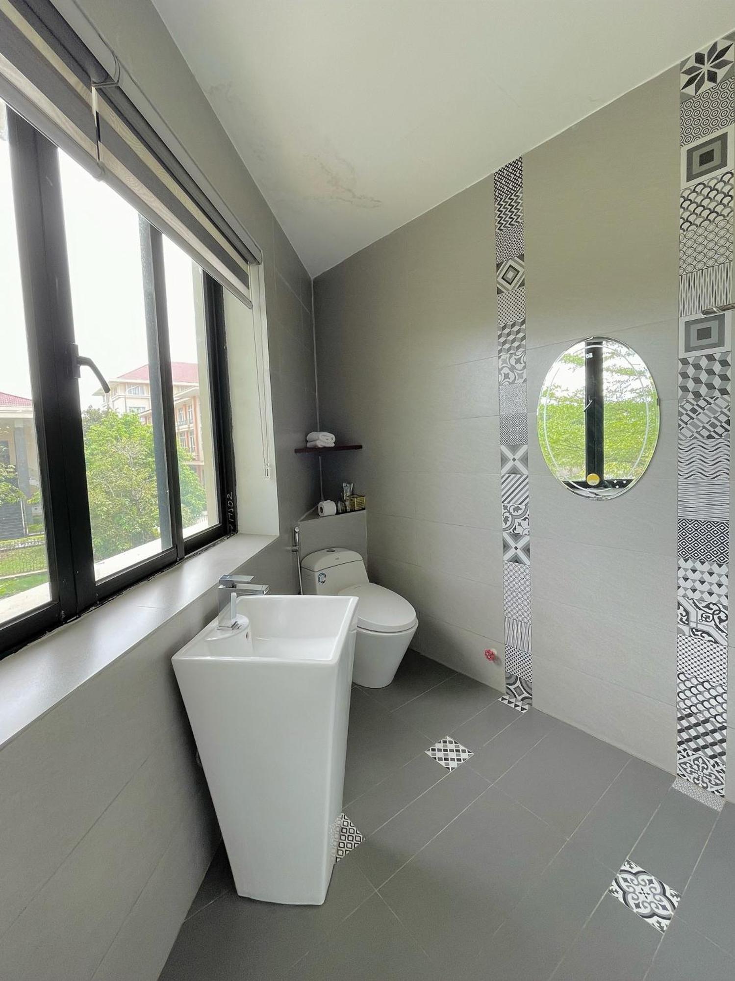 Soleil Hostel Hue Exterior photo